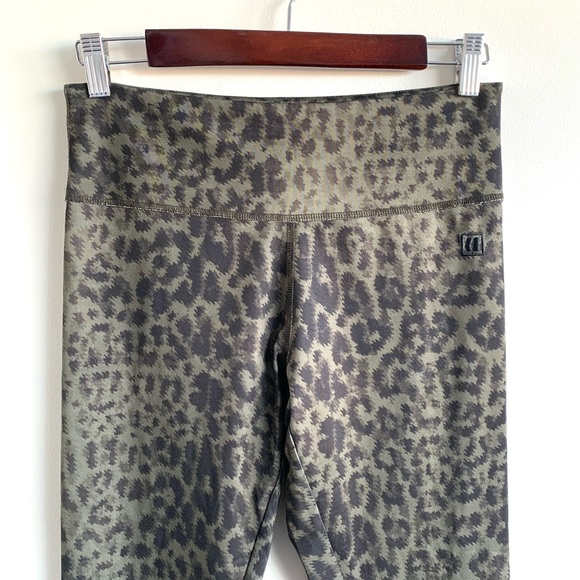 Armada Haven base layer tight - Picture 3 of 6